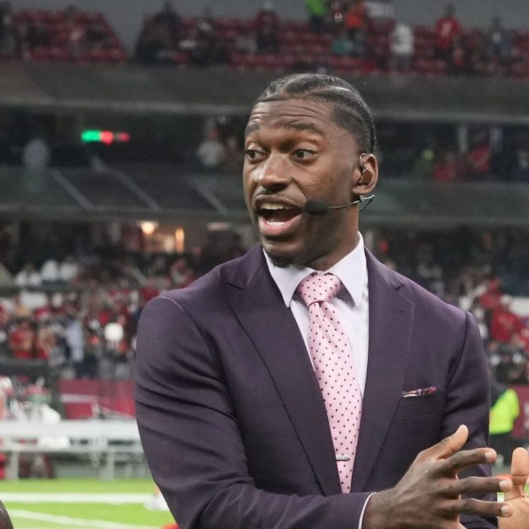 RGIII bolts from CFP analyst duty after learning wife is in labor