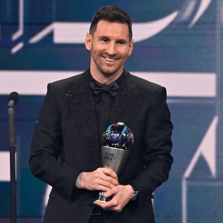 Messi wins FIFA top player award; Alex Morgan second for women’s prize