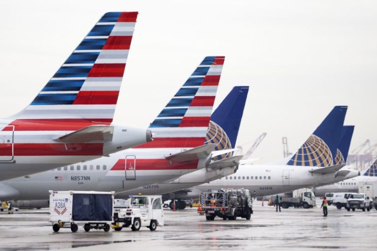 American Airlines CEO tells pilots the carrier is prepared to increase pay to up to $590,000 per year