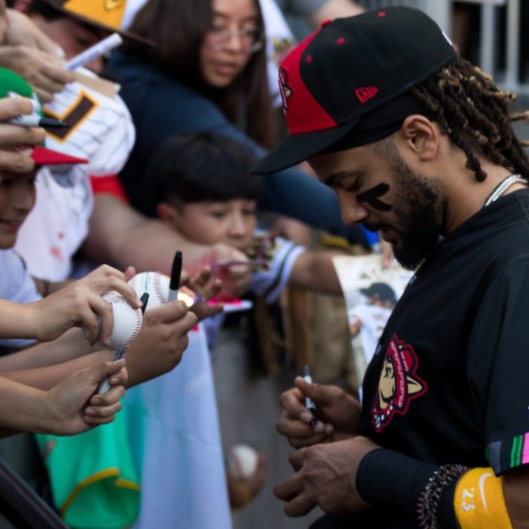 Fernando Tatis, Jr. torching minor league pitchers during rehab stint