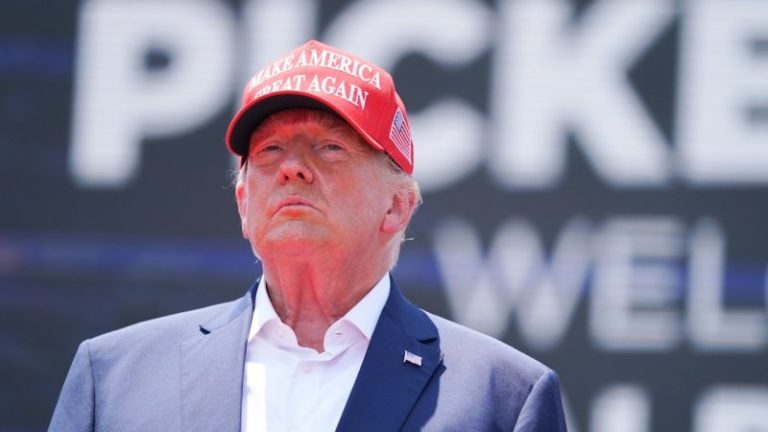 Chicago-area woman arrested for allegedly threatening to shoot former President Donald Trump, his son Barron