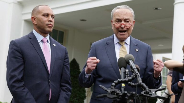 Jeffries and the Democrats are sitting pretty amid House GOP speaker chaos