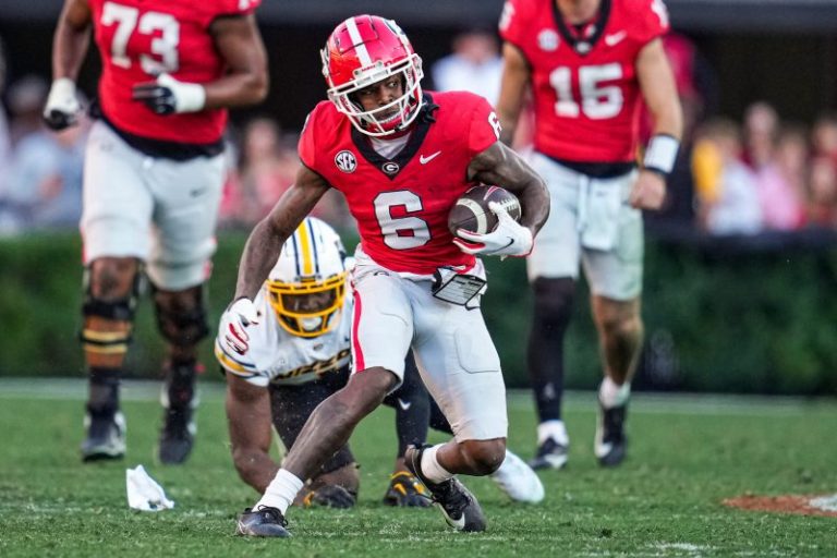 Playoff rankings: Georgia keeps lead, while top five gets shuffled