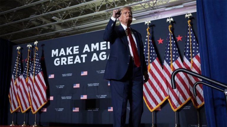 Haley courts independents, Democrats as she aims to avoid a blowout to Trump on her home turf