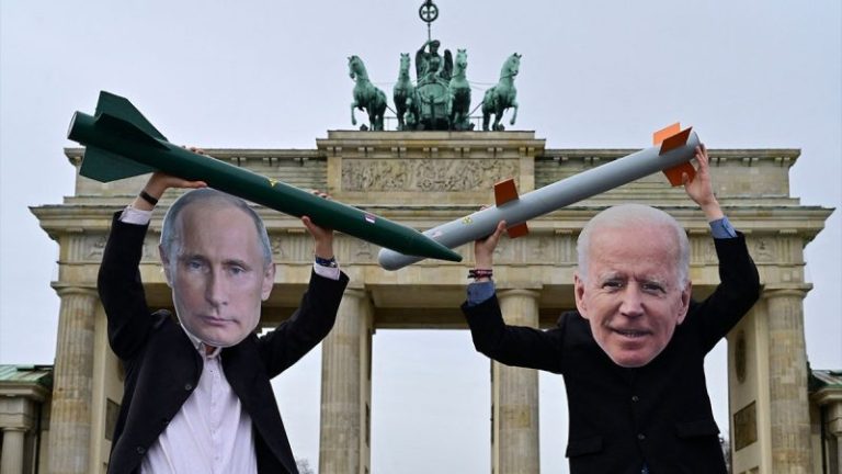US must expand nuclear arsenal in face of Russia and China threat, warns top Obama defense adviser