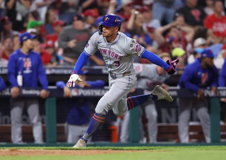 Mets get more late magic, rallying to stun Phillies in NLDS opener