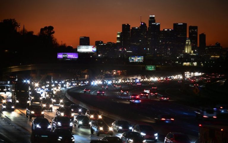 Heavy Los Angeles sports day making traffic a nightmare