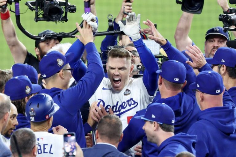 Walk-off grand slam lifts Dodgers to stunning World Series win