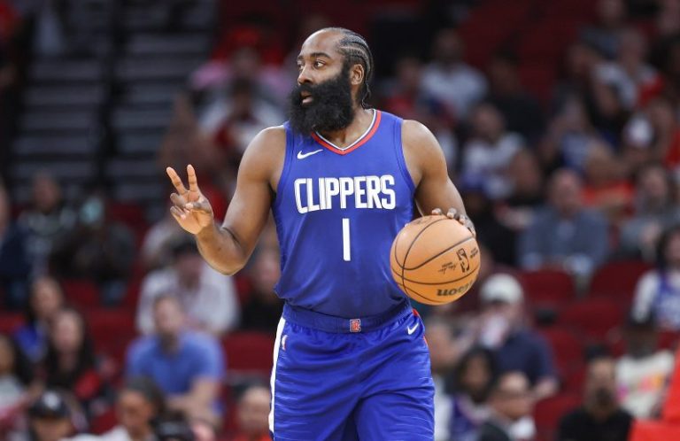 Clippers’ star shoots to No. 2 for most 3-pointers in NBA history