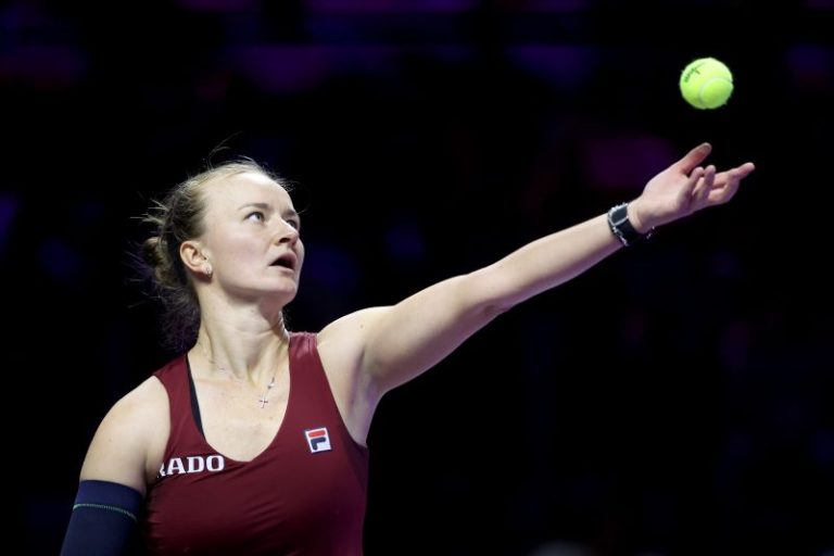 Tennis Channel suspends reporter after comments about Wimbledon champion