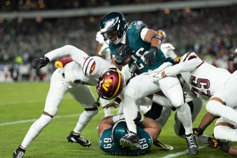 NFL playoff picture: Eagles tighten hold on first, push Washington down