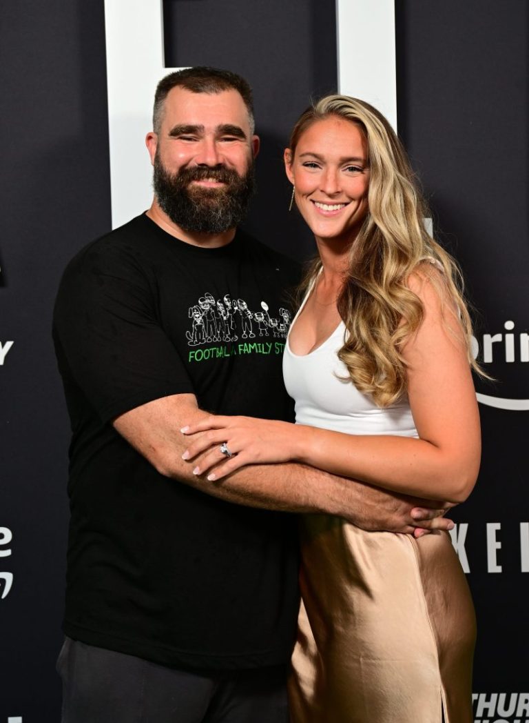 Jason Kelce, wife Kylie expecting baby No. 4. See the cute announcement