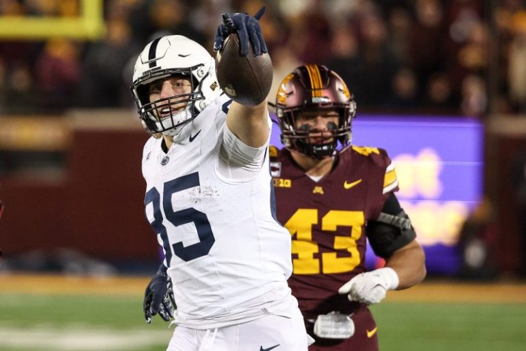 College football’s lasting drama should quash talk of 14-team playoff