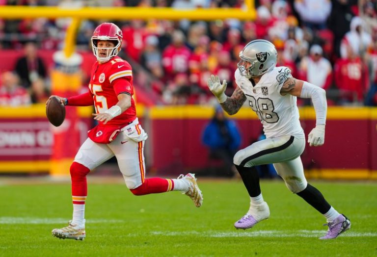 NFL playoff picture: Chiefs become first team to clinch berth