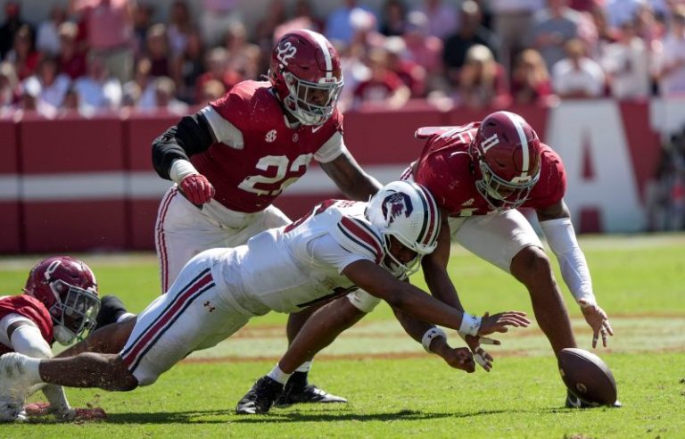 CFP bracket bubble watch: Alabama, South Carolina try to inch way in