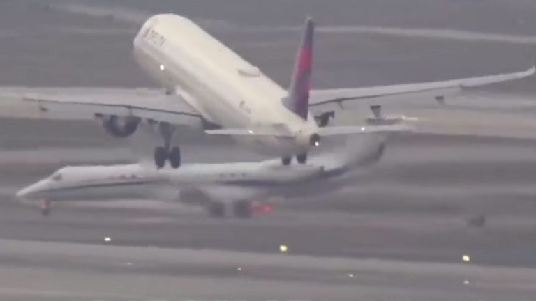 Video shows close call between Gonzaga team plane, Delta flight