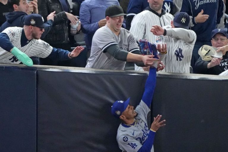 Yankees fans banned by MLB after interference in World Series