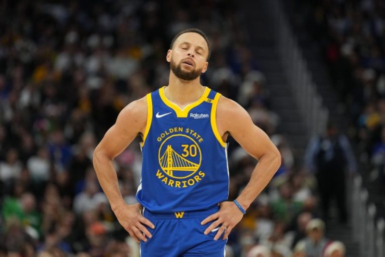 NBA Rewind: Warriors in freefall, Knicks continue to surge