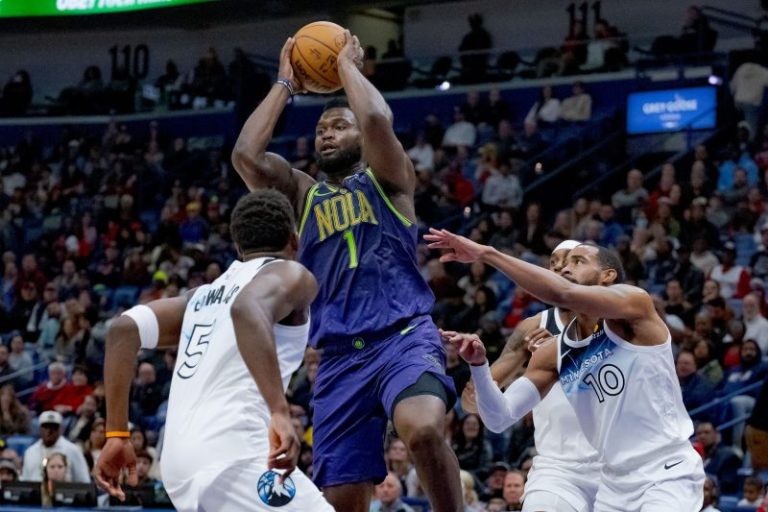 Zion Williamson’s windmill dunk highlights return from injury