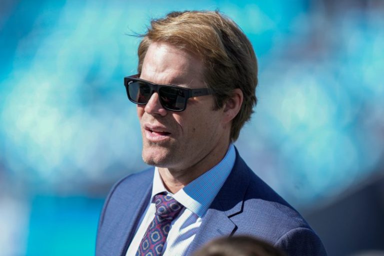 Greg Olsen weighs in on Fox demotion, NFL broadcasting desires