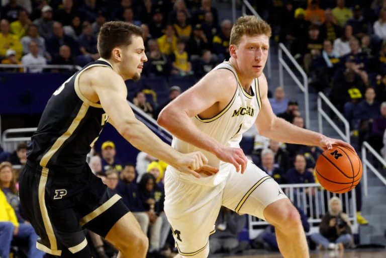 Bracketology: Michigan makes move up latest NCAA Tournament projection