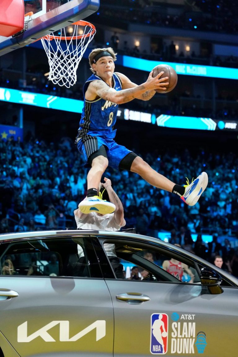 NBA player makes history as first three-peat Slam Dunk champion