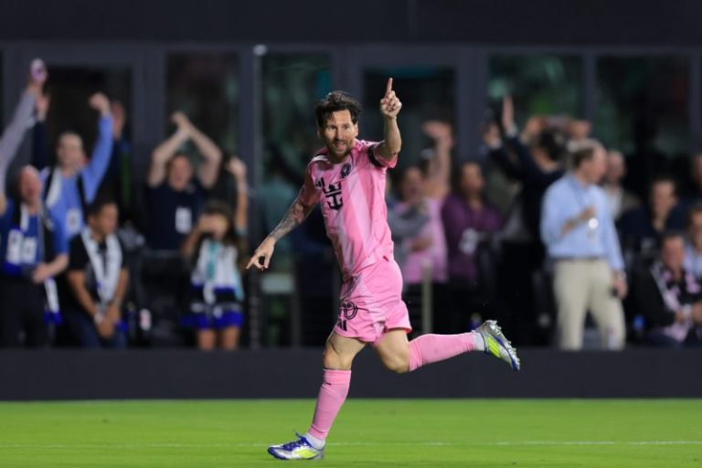 Messi, Inter Miami dispatch Sporting KC in Champions Cup: Highlights