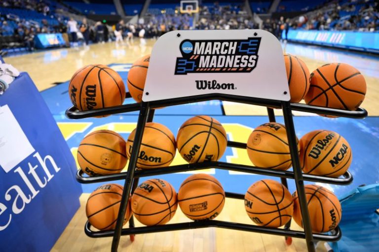 How to fill out the best 2025 women’s March Madness bracket