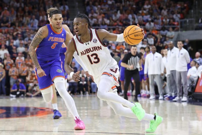 Is Final Four of No. 1 seeds sign of great teams or growing disparity?
