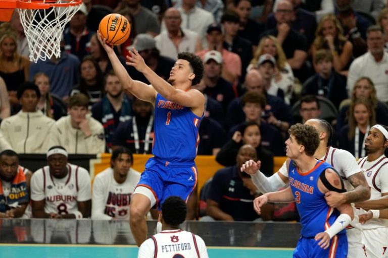 Clayton leads way as Florida rallies past Auburn in Final Four