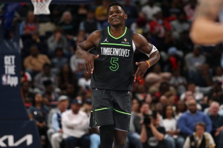 NBA playoff seeding scenarios headed into last day of regular season