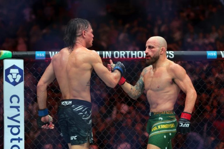 UFC 314 results: Volkanovski vs. Lopes fight card highlights