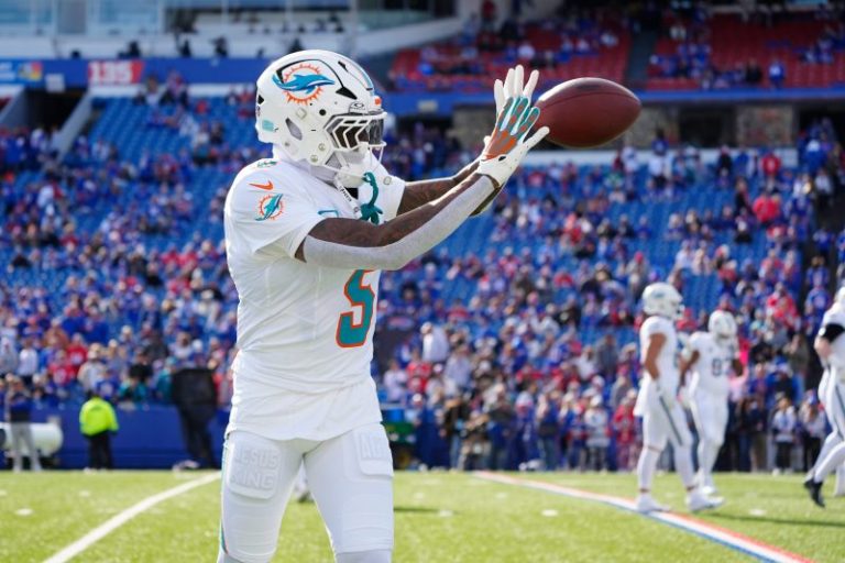Dolphins, Jalen Ramsey to explore trade, per report