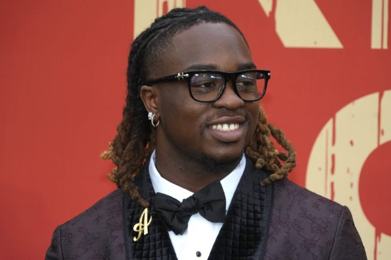 Ashton Jeanty draft outfit: Boise State RB arrives in bedazzled Crocs