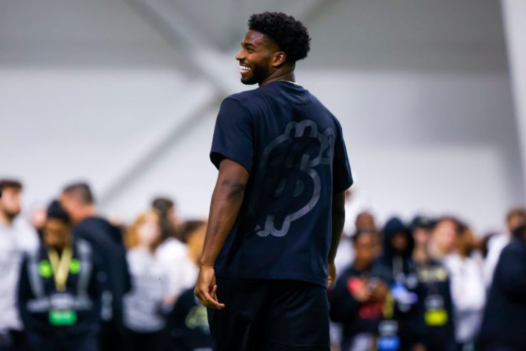 ESPN draft set devolves into chaos after Shedeur Sanders pick