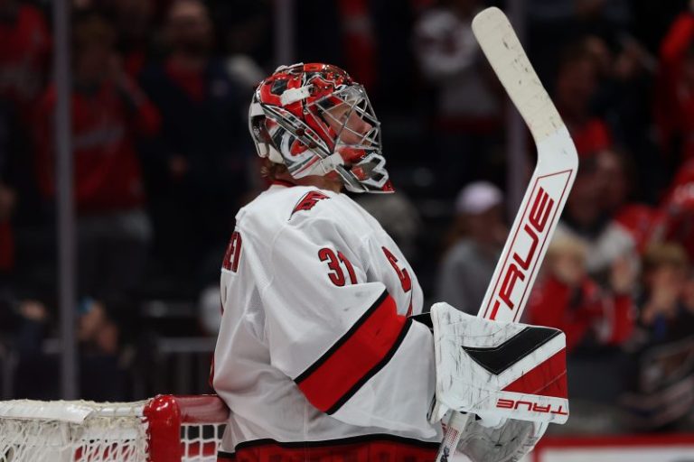 Hurricanes go for clincher vs. Capitals: Live updates