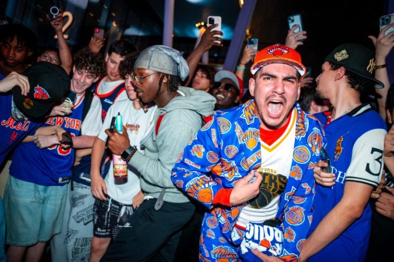 Knicks fans party in streets outside MSG as players look to Pacers