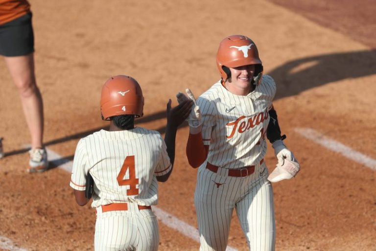 Texas softball vs Clemson final score, highlights: Longhorns defeat Tigers