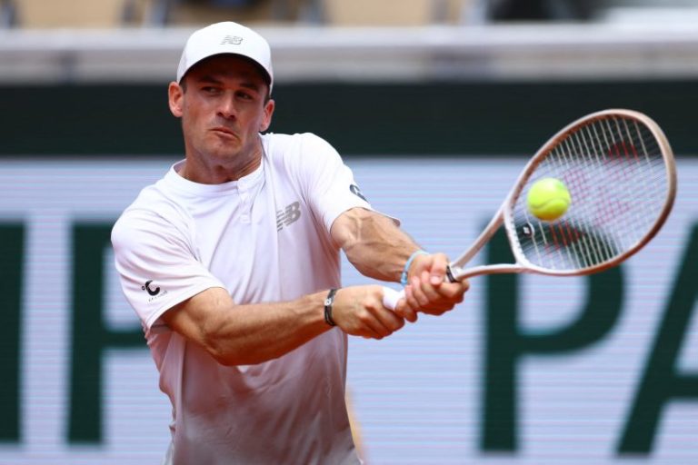 American man reaches French Open quarters for first time in 22 years
