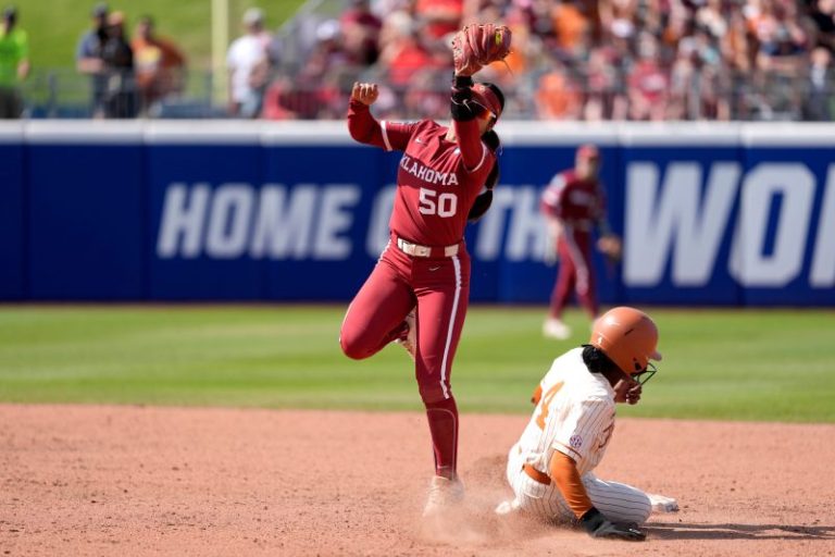 Oklahoma vs. Oregon live updates: How to watch WCWS elimination game