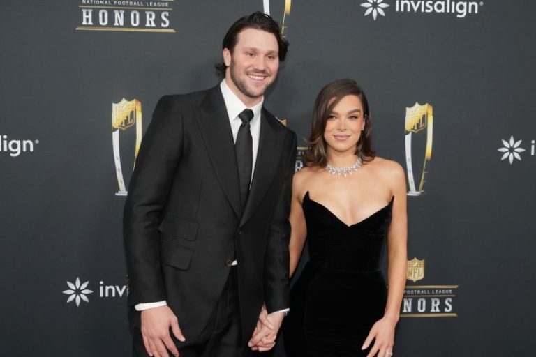 Bills QB, Oscar nominated actress married in California wedding