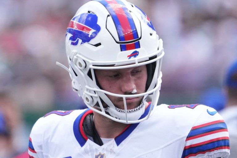 Josh Allen adds visor to helmet after Week 2 injury