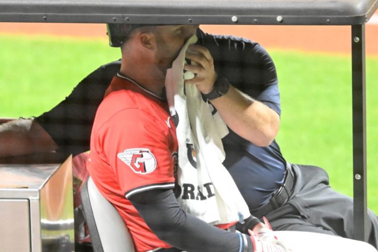 Guardians DH recovering after being hit in face by foul tip