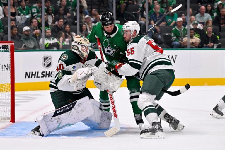 Dallas Stars captain sustains collapsed lung, needs surgery
