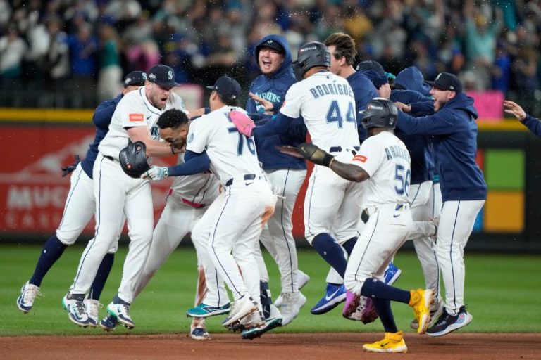 Mariners-Tigers Game 5 by the numbers: 8 wild stats from 15-inning epic