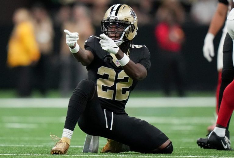 NFL trade deadline: Tracking latest news, rumors, deals